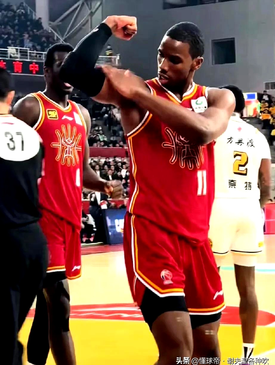 关于清晨CBA季后赛焦点战，孟菲斯灰熊队长鼓劲，球迷炸锅，球队文化再被提及的信息